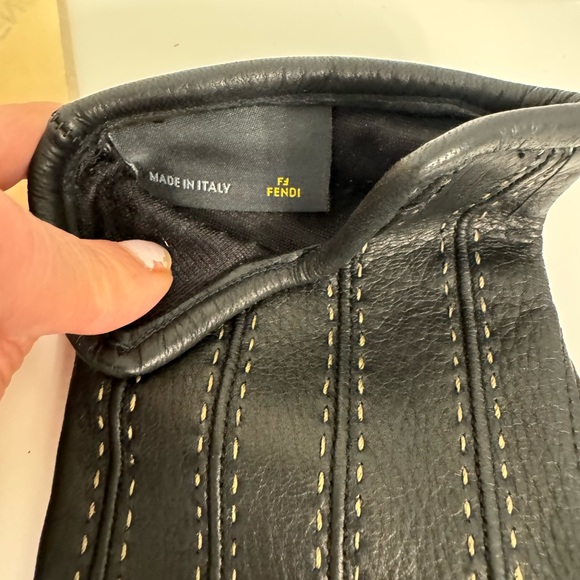 Designer leather gloves (Fendi) - Picture 6 of 7